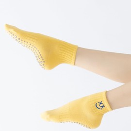 Yoga Pilates Socks with Grips for Women Non Slip Colorful Cushioned Ankle Socks for Barre Ballet Dance (Cream Yellow)