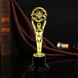 Eterspr Small Winner Trophies, Sports Party Gold Medals, for Party Cups, Children, School Games & Celebrations, Party Bags & Prize, Pack of 8