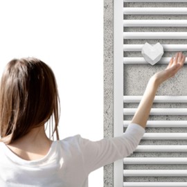 Letshelter | Ceramic hanger for towel warmers and radiators in the shape of a white heart, handmade in Italy - Installs directly to the radiator