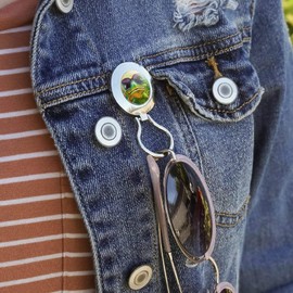 Summertime Vacation Frog Magnetic Metal Eyeglass ID Badge Holder