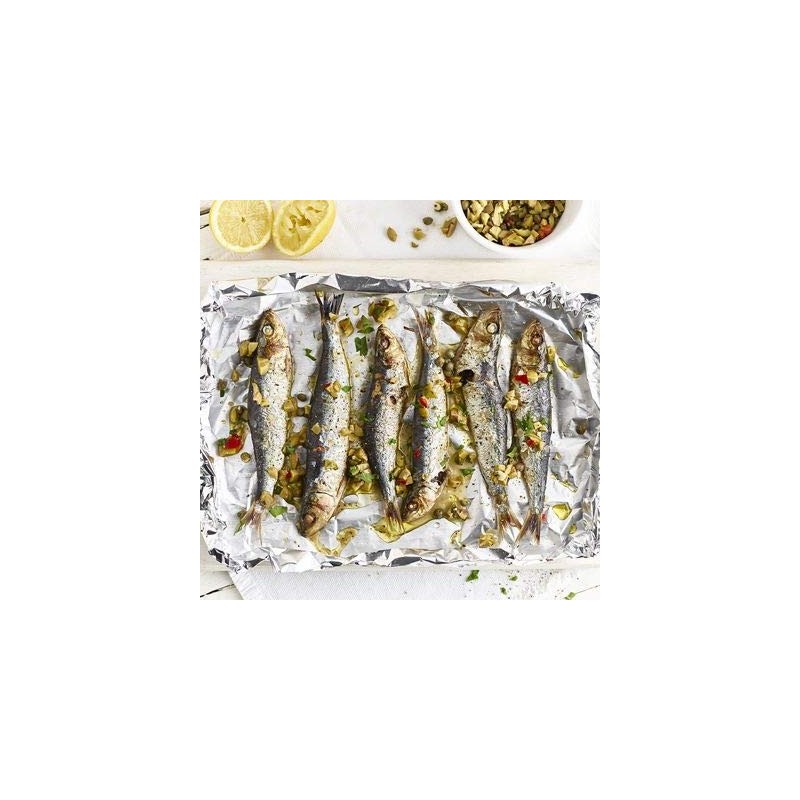 Lakeland Thick Aluminium Kitchen Foil & Cutter Box (30cm x