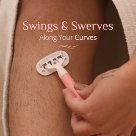 Carmesi Body Razor Swing | Schaukeln und schwenken entlang Ihrer Kurven | Feuchtigkeitsband mit Aloe Vera & Vit E, 2-Wege-Drehgelenk, einzigartiger diamantstrukturierter Griff | Pink Passion | 1