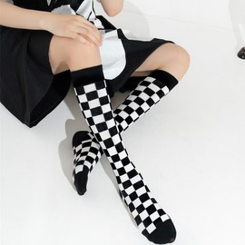 woosnscly Cotton Knee High Socks for Women Girls Checkered Plaid Pattern Athletic Socks Cute Knit Black and White Long Socks Knee Highs Stockings 1 Pack