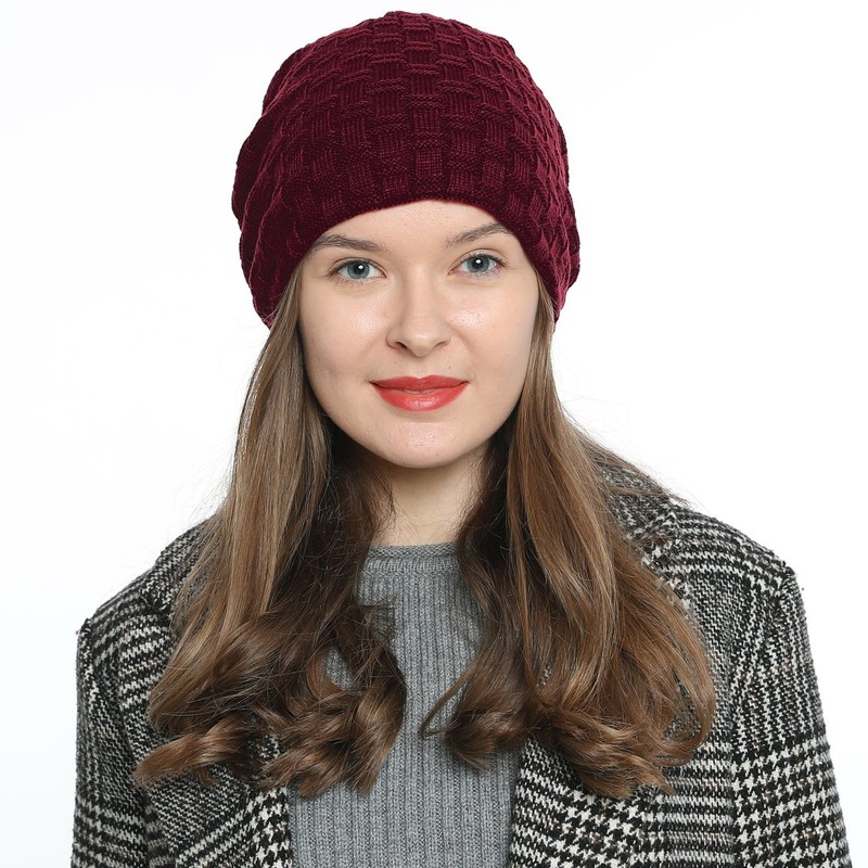 DonDon Women's Beanie Hat, Winter Hat, Slouch Style with Very