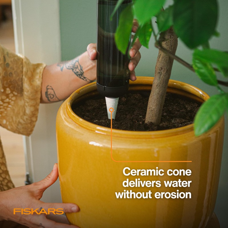 Fiskars Watering Spike for Indoor Plants, Self-Watering Device to Water