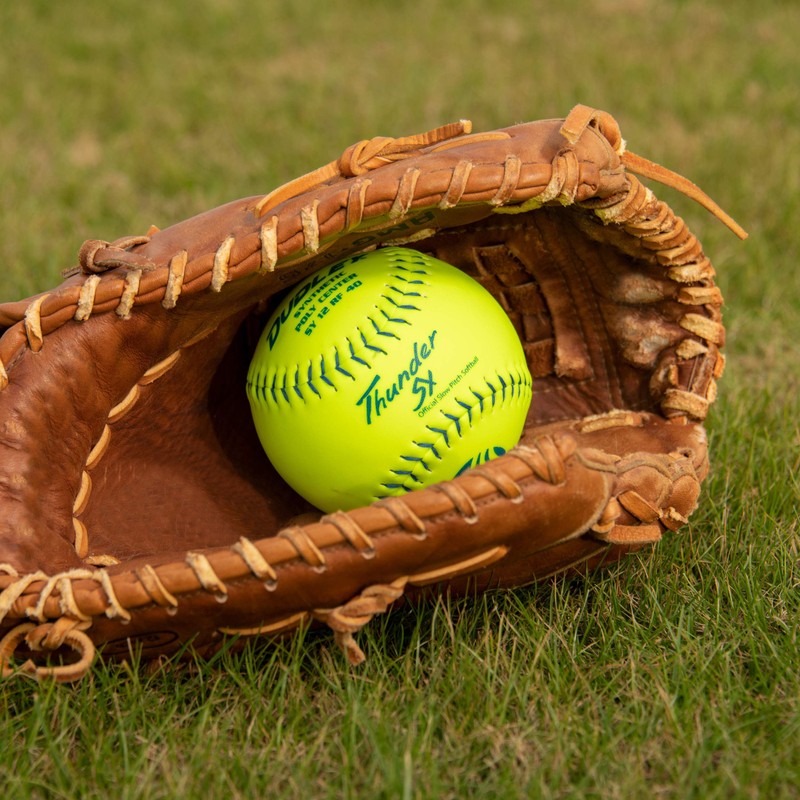 DUDLEY USSSA Thunder SY Slowpitch Classic M Stamp Softball -