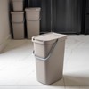 KADAX Waste Bin with Lid and Handle, Plastic Waste Bin,
