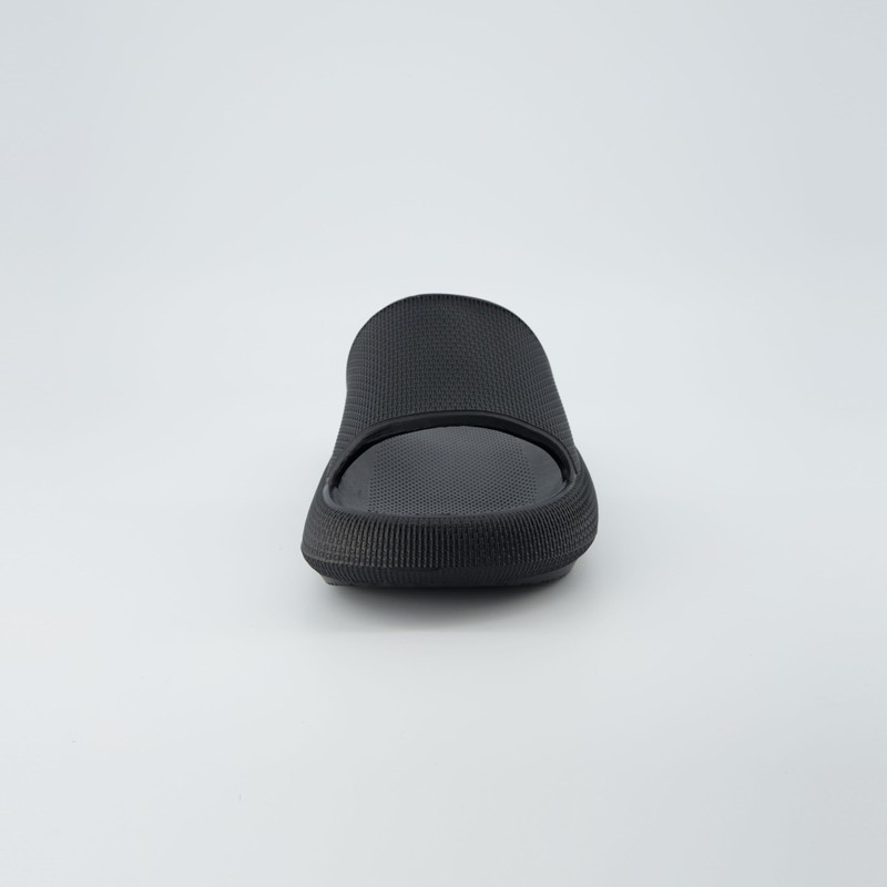 CUSHIONAIRE Men's Feather cloud recovery pool slide with +Comfort, Black