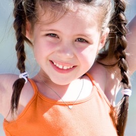 TINGN Silver Necklace with Letters for Girls, 14K White Gold Plated Heart Chain Letter Chain Initial Silver Chain Girls Initial Necklace Silver Jewellery Gifts for Women Girls Gifts, Gold, Cubic