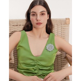 Exquisite Crystal Flower Corsage Bouquet Brooch Pin for Women Girls Rhinestone Floral Lapel Pins Clip Sweater Coat Scarves Dress Suit Badges Brooches Pins Fashion Jewelry Gifts Wedding (Clear CZ)