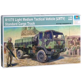 Trumpeter 1/35 M1078 LMTV (Light Medium Tactical Vehicle) US Cargo Truck
