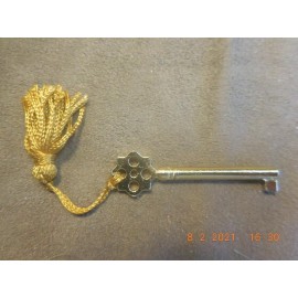 Reuge LONG MUSIC BOX LOCKING KEY w/ TASSEL FITS LARGER ITALIAN BOXES w/ LIFT OUT TRAYS