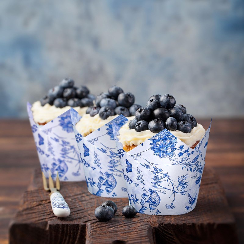 Whaline 200Pcs Blue and White Floral Cupcake Liners Chinoiserie Muffin