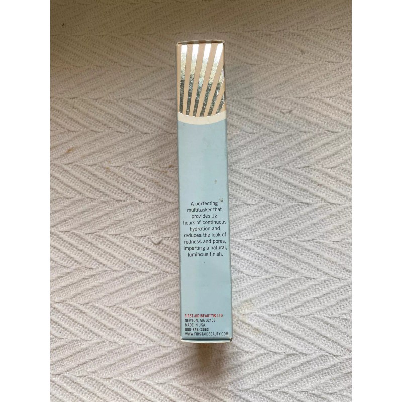 FIRST AID BEAUTY Ultra Repair Tinted Moisturizer in Deep 1