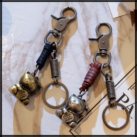 White Fang AZ224 Keychain, Keyring, Cat, Maneki Neko, Leather, Retro Charm, Miscellaneous Goods, Men's, Women's,, silver black