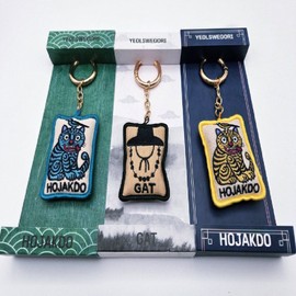 National Museum of Korea Goods Korean Traditional Embroidery Keyring Keychain Bag Decoration Souvenirs Foreigner Gifts I agree to third-party provision for delivery / 국립중앙박물관 굿즈 한국 전통 자수 키링 열쇠고리 가방 장식 기념품 외국인 선물 배송을 위한 제3자 제공에 동의합니다