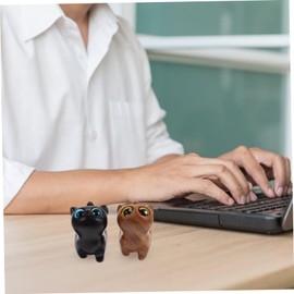 ORFOFE 2Pcs Cat Figurine Natural Sandalwood Carved Cat Statues for Desktop Adornment for Home Office and