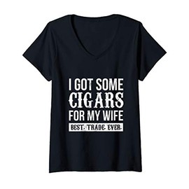 Womens Cigar Gift Idea Funny Cigar Accessories Gift Set V-Neck T-Shirt