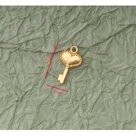 Ruwado 50 Pcs Key Charms with Heart Shape Metal 1.8 x 1 cm Small Vintage Chic Pendants for Jewelry Making Kits Necklace Bracelets Keychain Earing Christmas Trees Decoration (Gold)