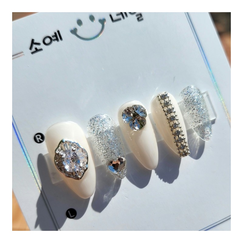 Gorgeous silver zircon chain handmade nail tip - petit coffin