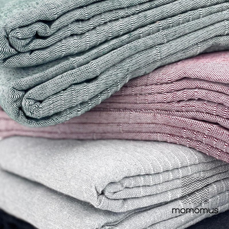 MOMOMUS Thin Bedspread, Bed Throw Versatile or Thin Throw for