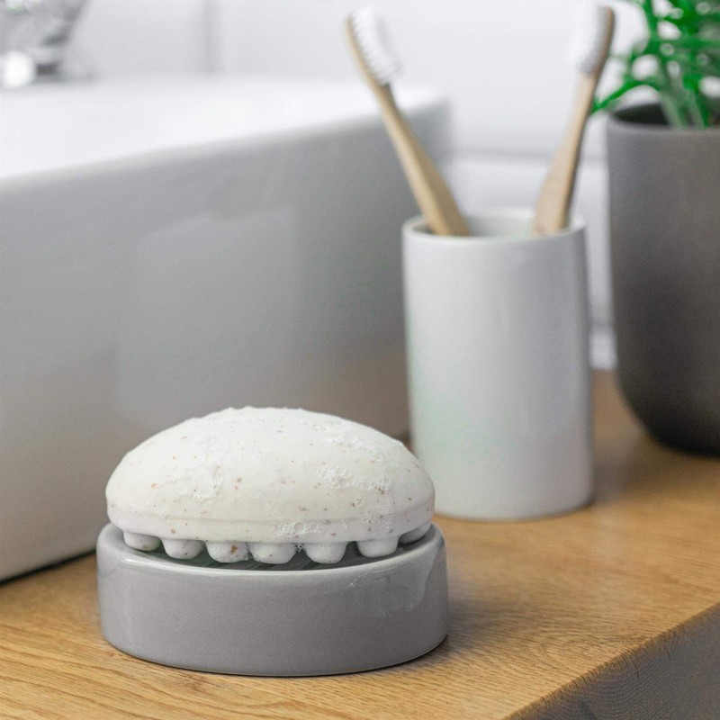 Harbour Housewares Soap Dish - Glazed Ceramic Bathroom Sink Holder