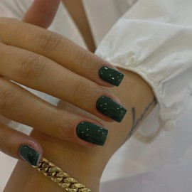 KQueenest Dark Green Press on Nails Short Medium Square Glue on Nails Set, Christmas Fake Nails Short Coffin Acrylic Nails Press on, Gel Nails for Women, Fall Winter Reusable False Nails in 24 Pcs