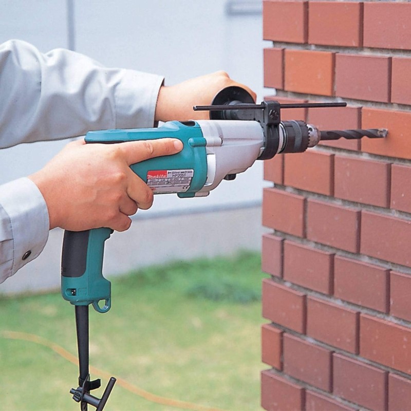 Makita HP2050-R 6.6 Amp 3/4 in. Hammer Drill with Case