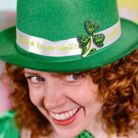 Vanjewnol St Patricks Day Pins, Shamrock Brooches and Pins for Women, Shamrock Brooch Pins, Clover Pins, B04A