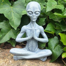 CHBDJY Yoga Alien Statue, Sci-fi Outer Space UFO Alien Figure, Resin Medition Alien Home Office Bookshelf Decor Sculpture, 6.3" H