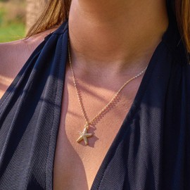 VRIUA Starfish Necklace for Women – 14K Gold Plated Starfish Pendant Necklace – Dainty Ocean Beach Jewelry Gift