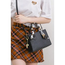 LILIE&WHITE Gold Keychain For Women With Letter Charm Gold Bag Charm Handbag Key Pendant Fashion Alphabet P Keychain Accessories Charms Gift Bubble Initial Keychain