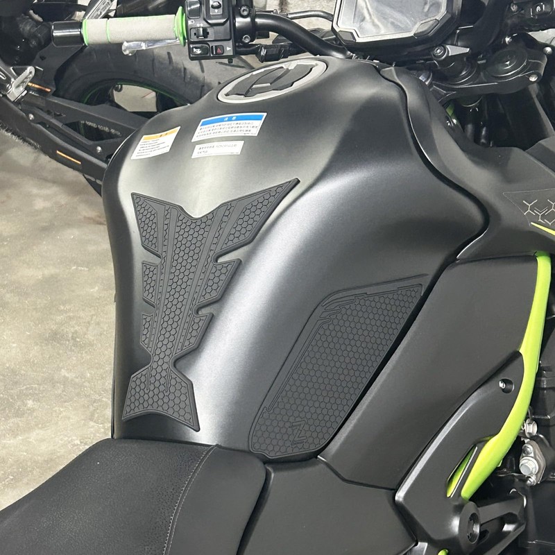 カワサキ Z900 2017-202519 用オートバイ燃料タンクプロテクター トラクション保護ステッカー (ブラック)