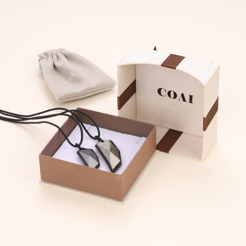 coai Partner Necklace Pointed Pendant Made of Gemstone., Non-metal