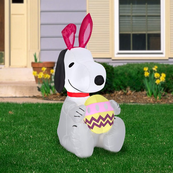 Gemmy Airblown Inflatable Snoopy with Bunny Ears and Decorated Egg,