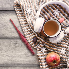 Ommi Ergonomic Handle Crochet Hooks | Handcrafted 7’’ Red Swirl Crochet Hook | Knitting Needle, Craft Yarn Weave | Best Gift! (Red Swirl, 5.5 mm)