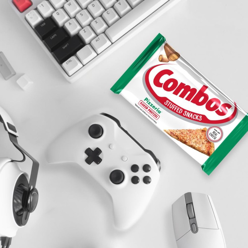 COMBOS SS PIZZERIA PRETZEL - 1CT. BOX/18