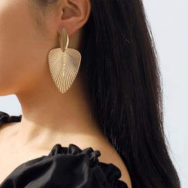 Yienate Boho Palm Leaf Earrings Vintage Gold Geometric Flower Petal Leaf Dangle Earrings Statement Tropical Monstera Leaves Earrings Stud Big Palm Leaf Drop Dangle Earrings Jewelry for Women