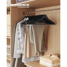 SONGMICS Perchas de Madera, Juego de 30, Delgada, Muescas en Hombros, para Pantalones, Gancho Giratorio 360°, Ahorra Espacio, Negro Tinta MCRW030B01