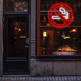 WittyRhE No Smoking Signs for Business No Smoking Warning Neon Lights Wall Decor for Home, Office, House, Restauran, Indoor-12.2 x 12.2IN-USB Powered-Acrylic