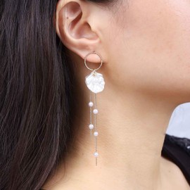 Aneneiceera Boho Acrylic Flower Pearl Earrings Gold Pearl Necklace Earrings Enamel Petal Dangle Earrings Long Tassel Chain Earrings Pearl Wedding Earrings Jewellery for Women and Girls, Zinc, No