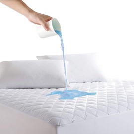 Vozbi Quilted Single Mattress Protector, Single Bed Mattress Protector, Hypoallergenic Single Bed Mattress Protector Fits Mattresses up to 9 Inch Deep, Breathable Mattress Cover-White