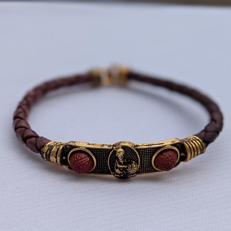 HG TECHNO SERVICES Handmade Shree Krishna Bracelet Men's Golden Religious