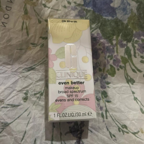 Clinique Even Better Evens And Corrects (CN 20 Fair) (30ml)