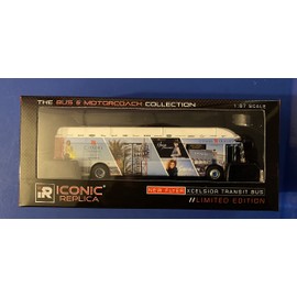New Flyer Xcelsior XN40 Diecast Bus City of Commerce, Los Angeles California Citadel Outlet Mall 1:87-HO Scale Iconic Replicas New in The Box, Yellow