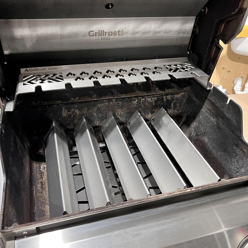 Grillrost.com Das Original Weber Spirit II Heat Reflector - More