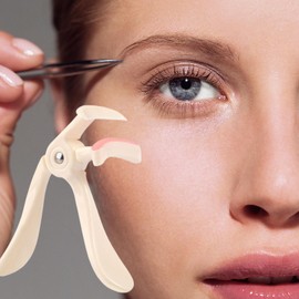 Small Eyelash Curler,Travel Eye Curler for Lashes - Wide Angle Lash Styling Product for Women Girls, Manual Eyelash Curling Tool