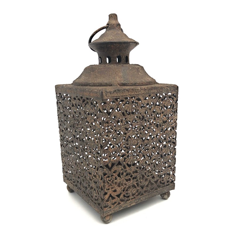 Moorish square lantern by London Ornaments