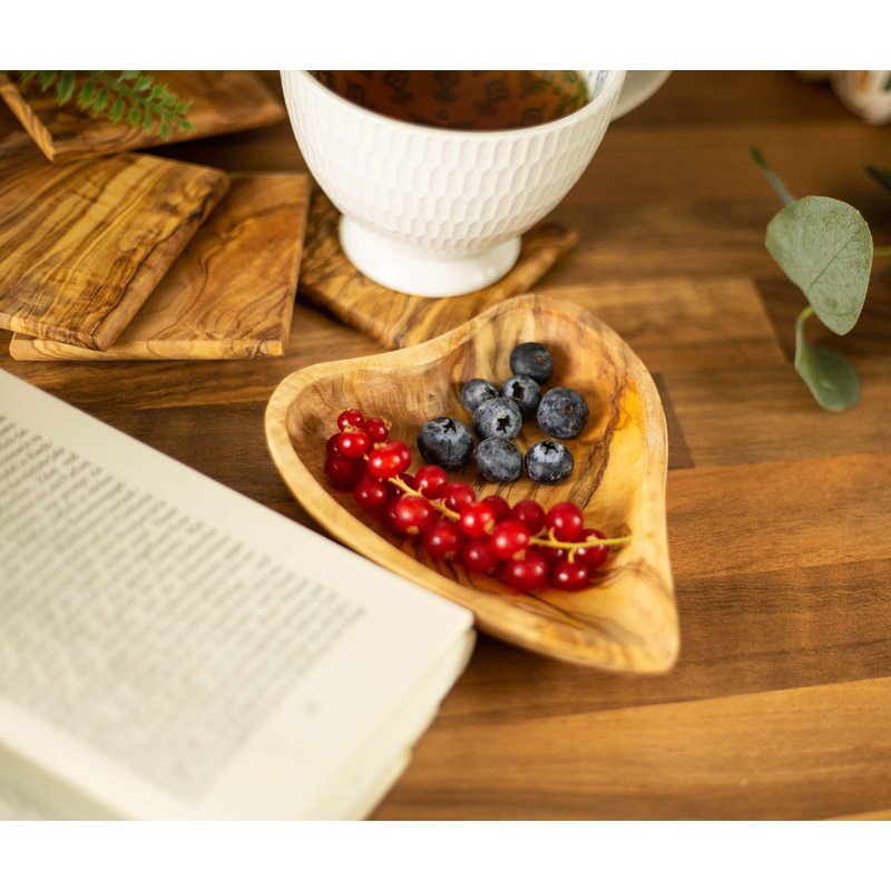 Benera Olivenholz Schale in Herzform Als Ablage Snackschale oder Deko