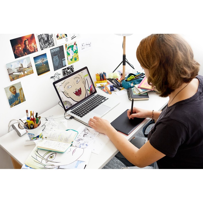 Wacom CTL472 Tableta One by Wacom Chica Rojo con Negro